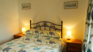 16 The Lookout Holiday Apartment 2 Mevagissey Cornwall - Double Room