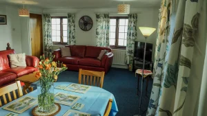 10 The Lookout Holiday Apartment 1 Mevagissey Cornwall - Lounge / Dining