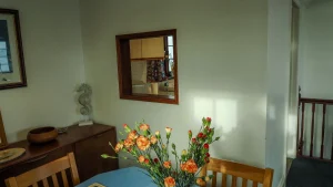 12 The Lookout Holiday Apartment 1 Mevagissey Cornwall - Kichen Hatch to Dining