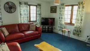 13 The Lookout Holiday Apartment 1 Mevagissey Cornwall - Lounge TV